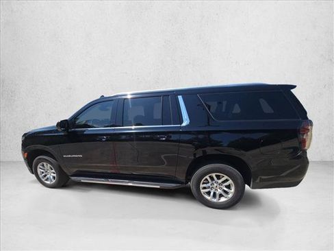 Used 2024 Chevrolet Suburban LS RWD image 9