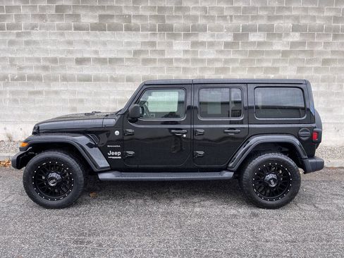 Used 2019 Jeep Wrangler Unlimited Sahara w/ Uconnect 4C Nav & Sound Group image 7