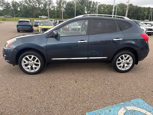 Used 2013 Nissan Rogue SL AWD/4WD image 4