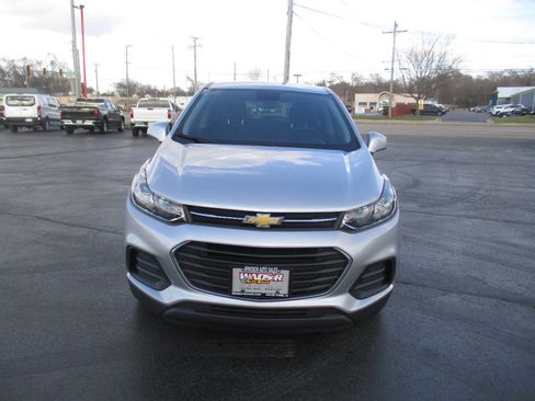 Used 2018 Chevrolet Trax LS image 8