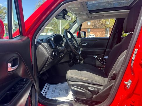 Used 2018 Jeep Renegade Altitude AWD/4WD image 25