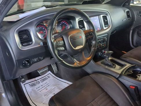 Used 2018 Dodge Charger R/T RWD image 11