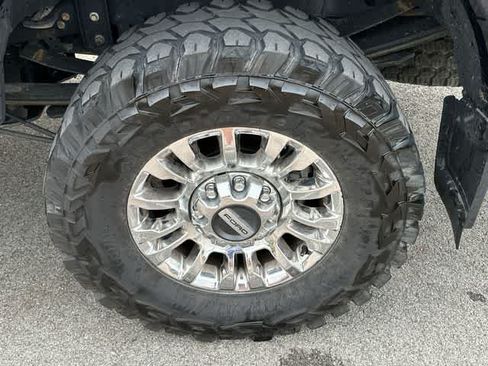 Used 2021 Ford F250 XLT w/ XLT Premium Package AWD/4WD image 5
