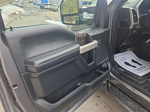 Used 2021 Ford F350 Lariat w/ Lariat Value Package AWD/4WD image 9
