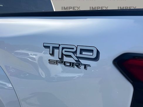 Used 2024 Toyota Tacoma TRD Sport AWD/4WD image 26