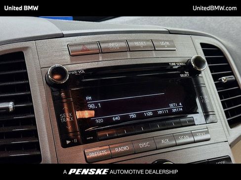 Used 2011 Toyota Venza Base image 8