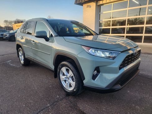 Used 2021 Toyota RAV4 XLE image 2