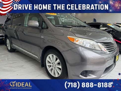 Used 2017 Toyota Sienna LE w/ Protection Package AWD/4WD image 1
