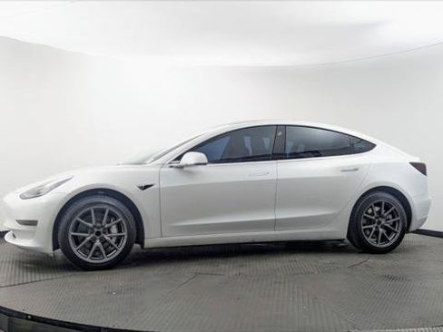 Used 2019 Tesla Model 3 Long Range RWD image 3