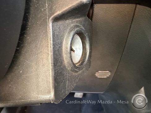 Used 2017 Jeep Wrangler Unlimited Sahara image 13