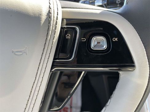 New 2025 Lincoln Aviator Reserve w/ Luxury Package image 23