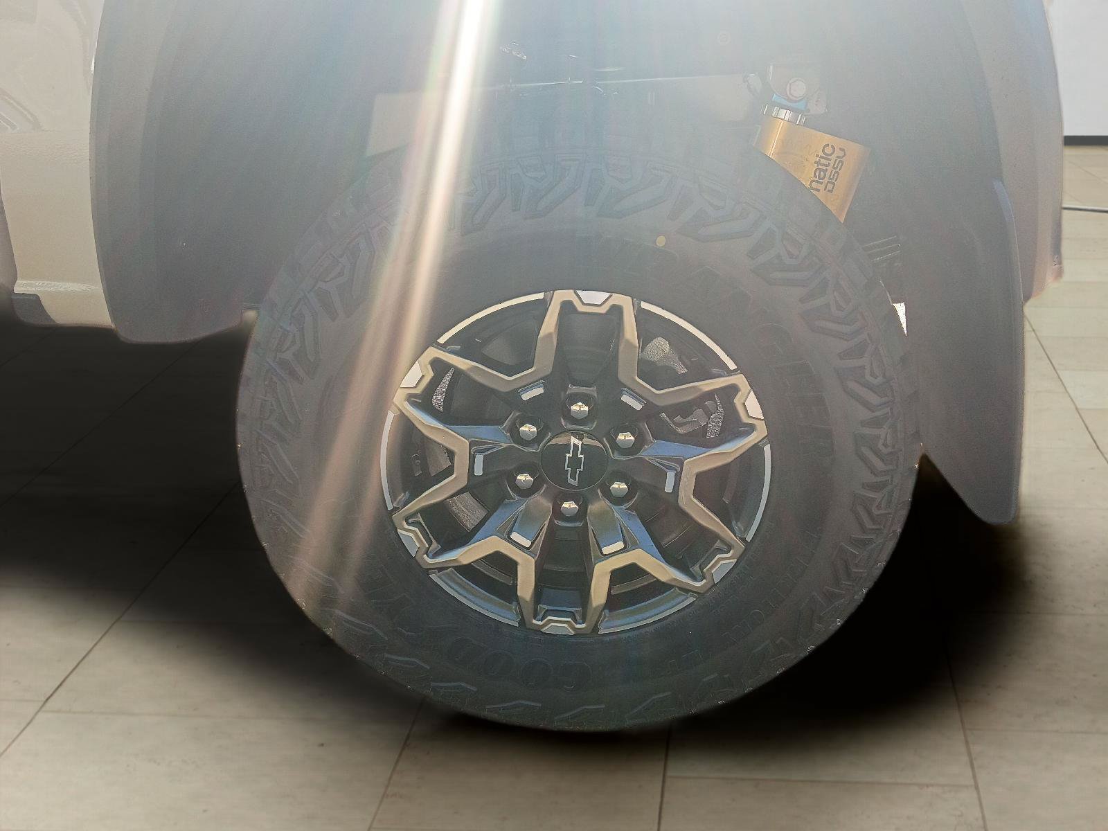 New 2026 Chevrolet Colorado ZR2 w/ Technology Package AWD/4WD image 30
