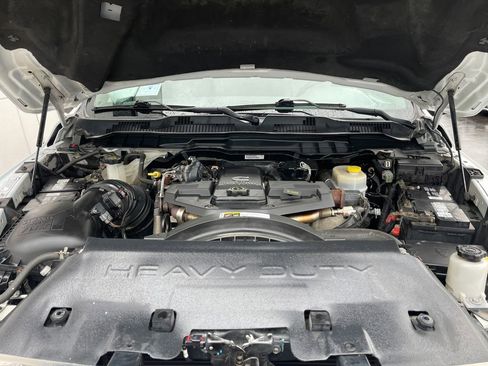 Used 2017 RAM 2500 Tradesman w/ Chrome Appearance Group image 25