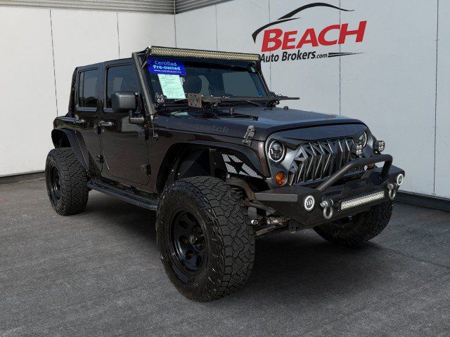 Used 2013 Jeep Wrangler Unlimited Sport w/ Connectivity Group AWD/4WD image 7