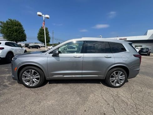 Used 2024 Cadillac XT6 Premium Luxury w/ Technology Package AWD/4WD image 9
