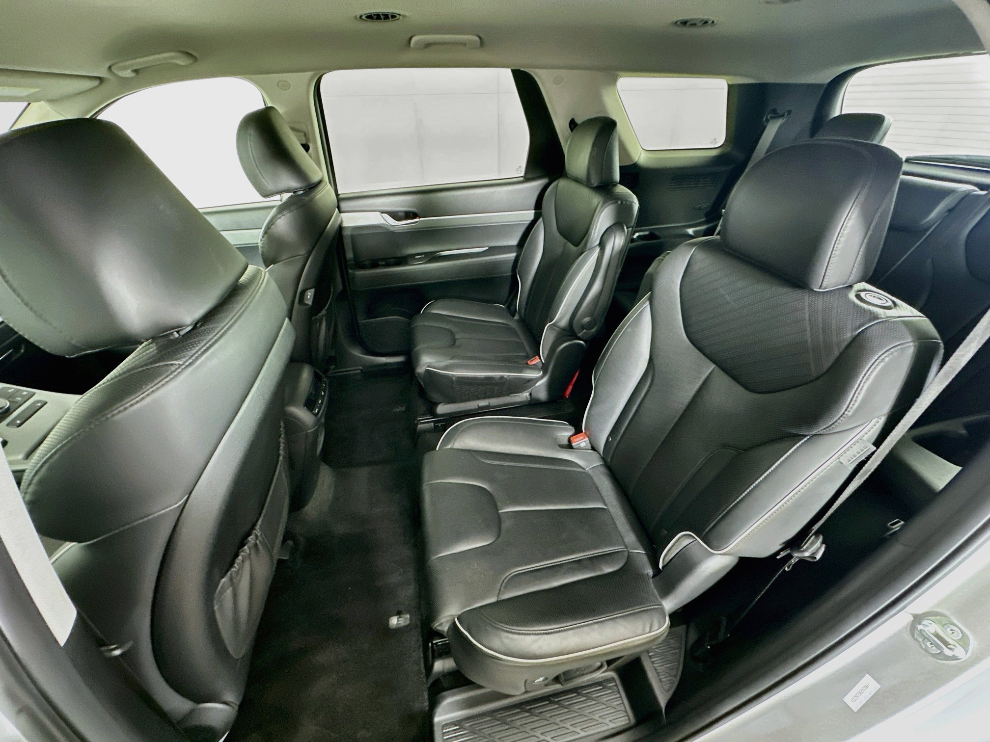 Used 2025 Hyundai Palisade SEL FWD image 28