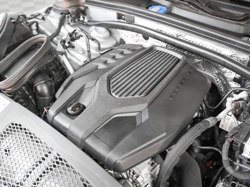 Used 2024 Porsche Macan Turbo image 12