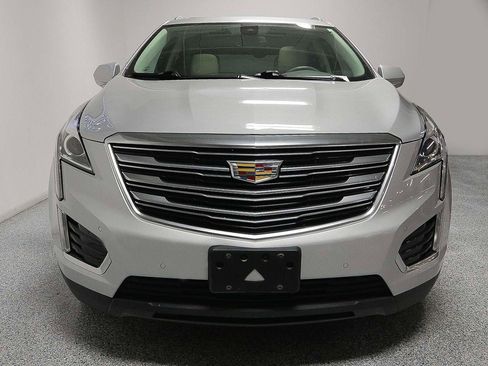 Used 2017 Cadillac XT5 Luxury w/ Driver Awareness Package image 3
