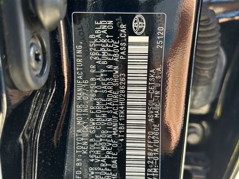 Used 2017 Toyota Camry SE image 12