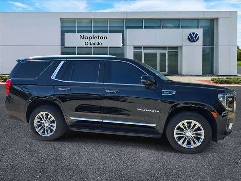 Used 2021 GMC Yukon SLT w/ SLT Premium Package RWD image 3