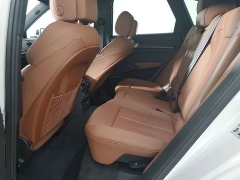 Certified 2025 Audi Q5 2.0T Premium Plus image 22