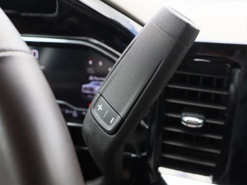 Used 2025 GMC Sierra 1500 SLT RWD image 18