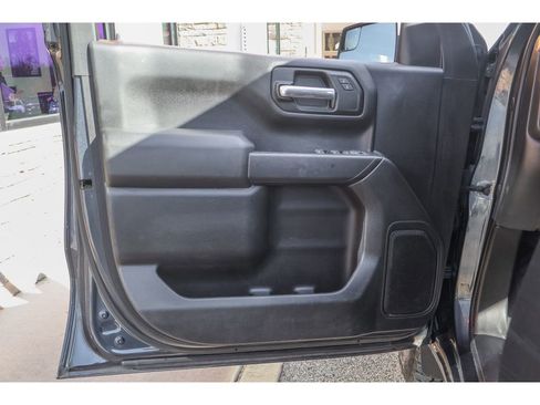 Used 2019 Chevrolet Silverado 1500 Custom Trail Boss w/ Custom Convenience Package image 9