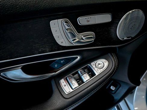 Used 2019 Mercedes-Benz C 300 4MATIC Sedan w/ Multimedia Package image 16