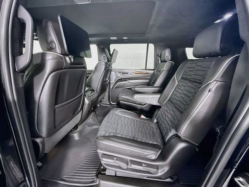 Used 2024 Cadillac Escalade ESV Premium Luxury Platinum AWD/4WD image 26
