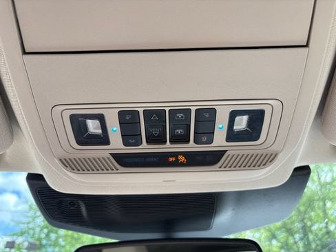 Used 2021 Ford Explorer Platinum AWD/4WD image 14