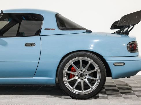 Used 1992 MAZDA MX-5 Miata RWD image 17