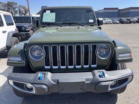 Used 2023 Jeep Wrangler Unlimited Sahara w/ Cold Weather Group AWD/4WD image 2