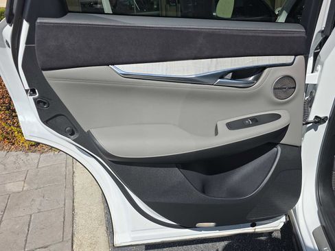 Certified 2024 INFINITI QX50 Sensory image 11