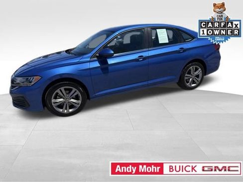 Used 2024 Volkswagen Jetta SE FWD image 6