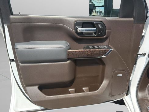 Used 2022 GMC Sierra 2500 Denali AWD/4WD image 18