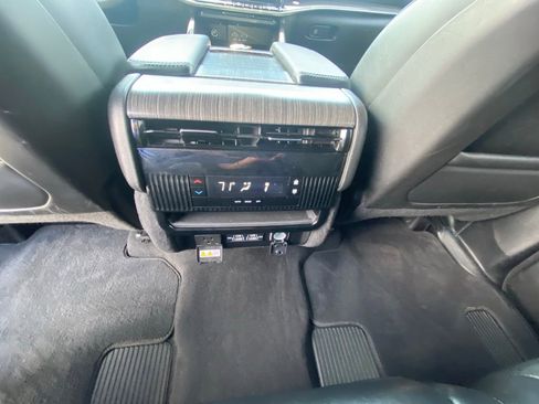 Used 2023 Jeep Wagoneer Series II image 24