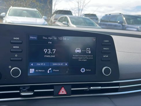 Used 2023 Hyundai Elantra SEL FWD image 15