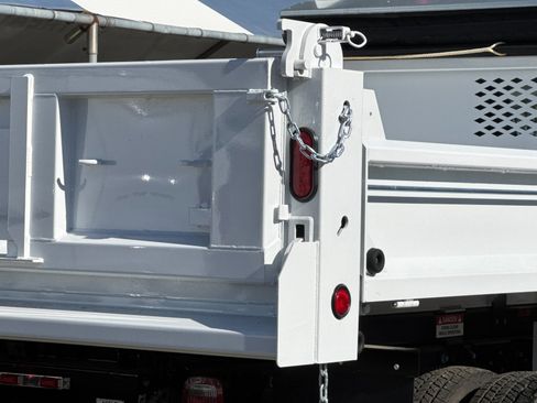 New 2025 Ford F550 4x4 Regular Cab Super Duty image 23