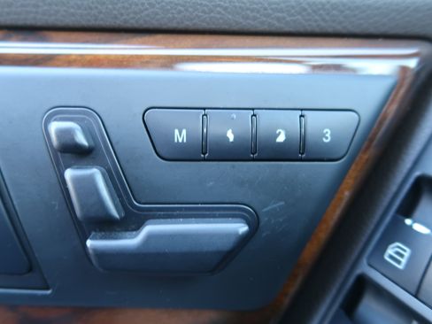 Used 2013 Mercedes-Benz GLK 250 4MATIC 4dr GLK 250 BlueTEC image 19