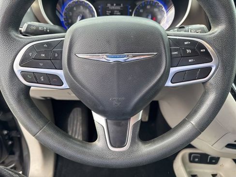 Used 2018 Chrysler Pacifica Touring Plus w/ Tire & Wheel Group image 26