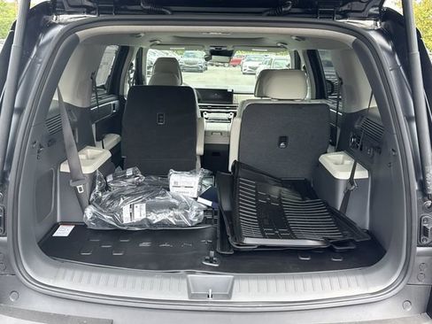 New 2026 Hyundai Santa Fe Limited FWD image 18