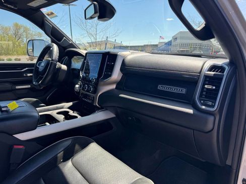 Used 2019 RAM 1500 Laramie w/ Sport Appearance Package AWD/4WD image 16