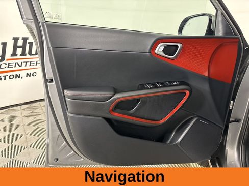 Used 2025 Kia Soul GT-Line w/ GT-Line Technology Package image 8