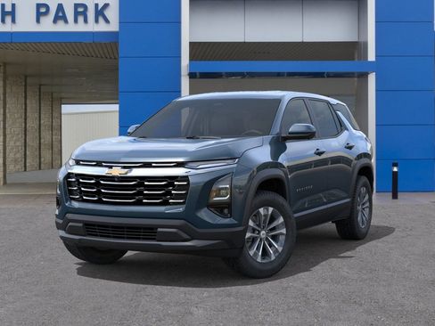New 2026 Chevrolet Equinox LT w/ Convenience Package II FWD image 6