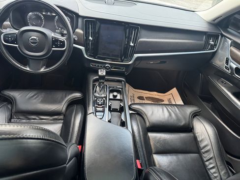 Used 2018 Volvo V90 T6 Cross Country w/ Convenience Package image 37