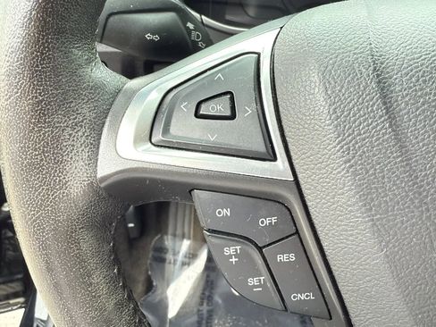 Used 2016 Ford Fusion SE FWD image 31