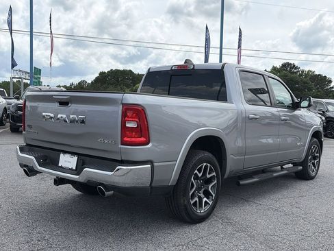 Used 2025 RAM 1500 Laramie AWD/4WD image 7