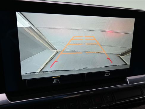 Used 2023 Chevrolet Silverado 1500 LT image 20