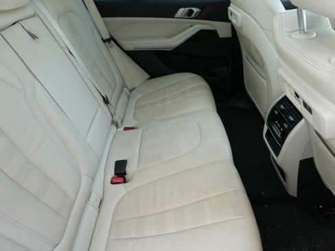 Used 2020 BMW X5 sDrive40i w/ Premium Package image 32