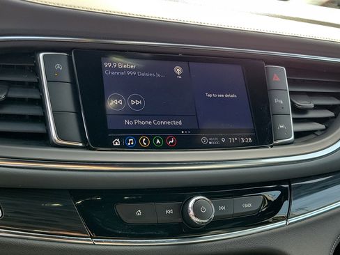 Used 2024 Buick Enclave Premium image 26